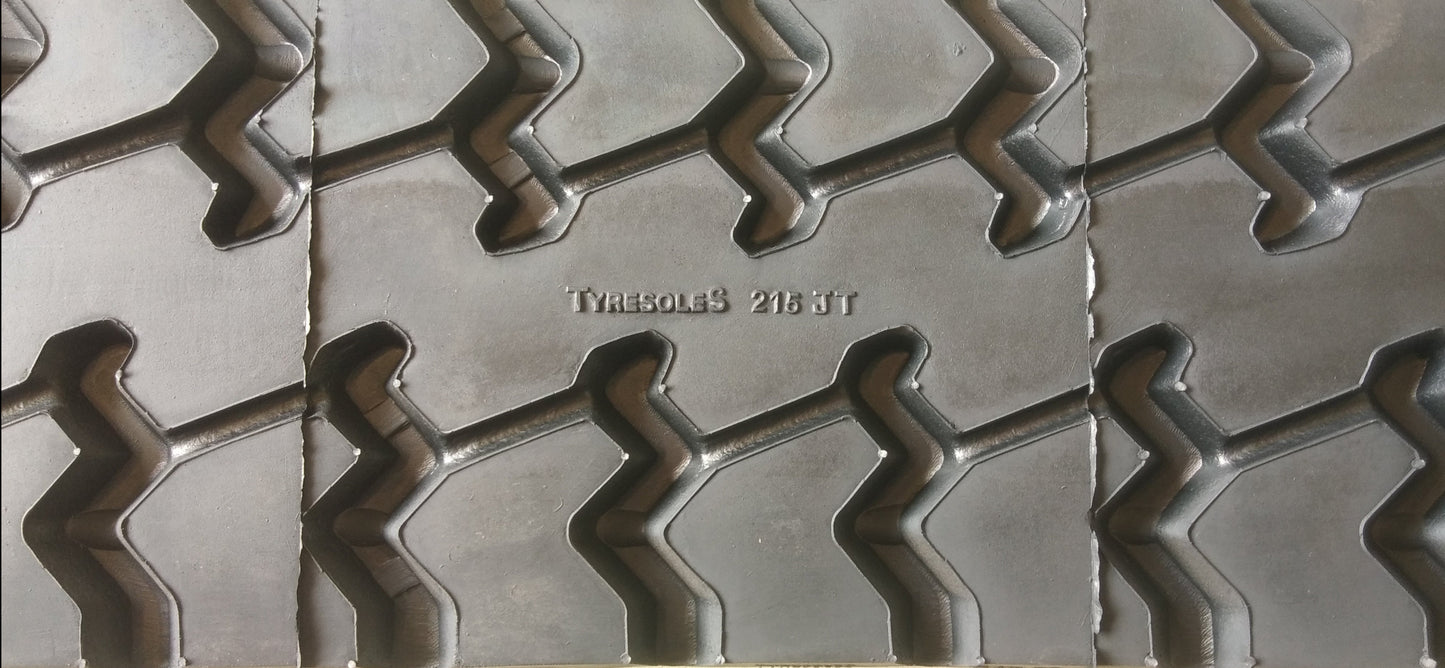 Tyresoles Ecomiles Certified Retreaded Truck Tyres 1000*20